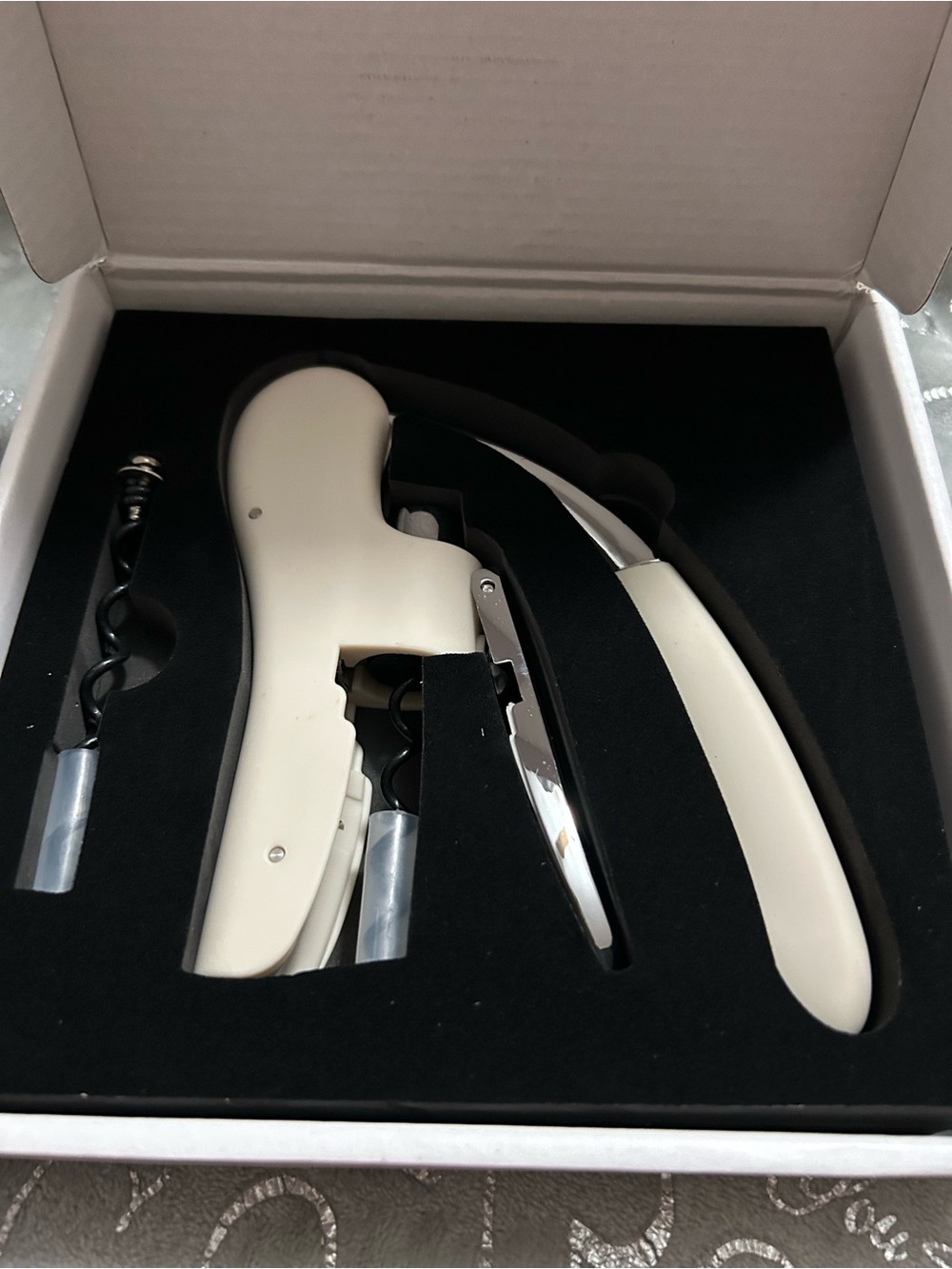 NWT Blomus, 6”, Cream Lever Wine Bottle Opener with Corkscrew